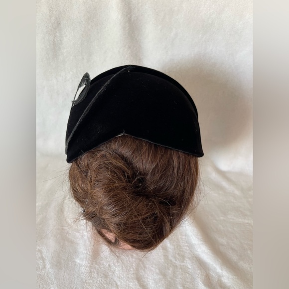 Vintage Bollock’s of Pasadena sportswear fascinator pill hat racetrack headband - Picture 11 of 16